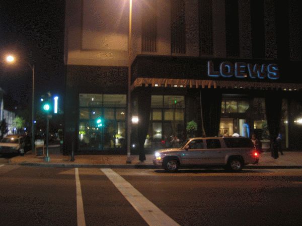 August2007/cafeAdelaide1stDrinks.jpg