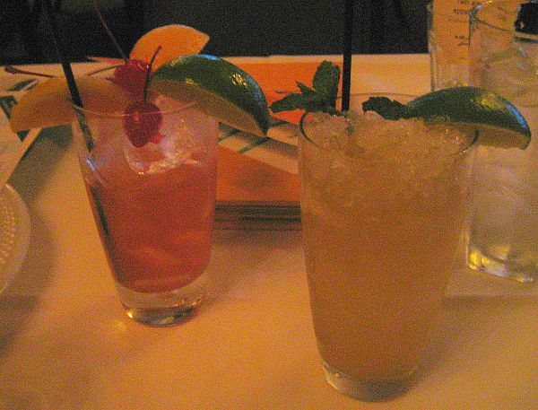 August2007/cafeAdelaide1stDrinks.jpg