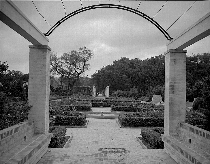 CityPark/1937RoseGarden098.gif