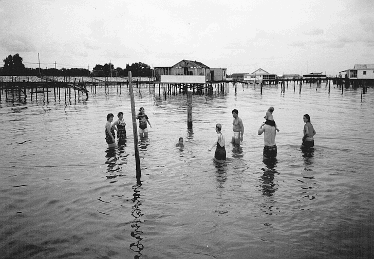 LakePontchartrain/Life2VolleyBall.gif