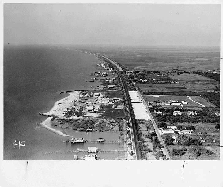 LakePontchartrain/LincolnBeachBuilt.gif