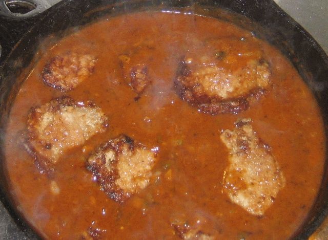 MakingGrillades/SliceRoast3quarterinch.jpg