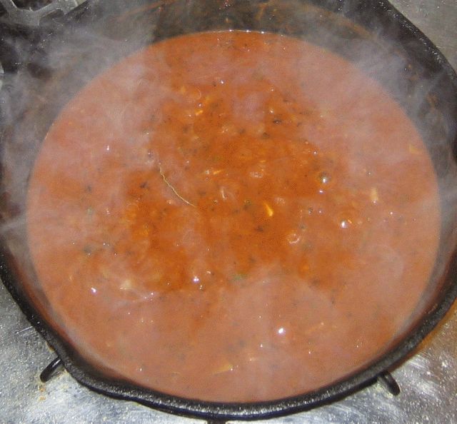 MakingGrillades/StirredWaterWithBlendedRoux.jpg